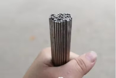 HWASHI 1.1mm-9mm हाई स्पीड स्टील वायर स्ट्रेटनिंग मशीन, स्वचालित रोटरी वायर स्ट्रेटनर और कटिंग मशीन